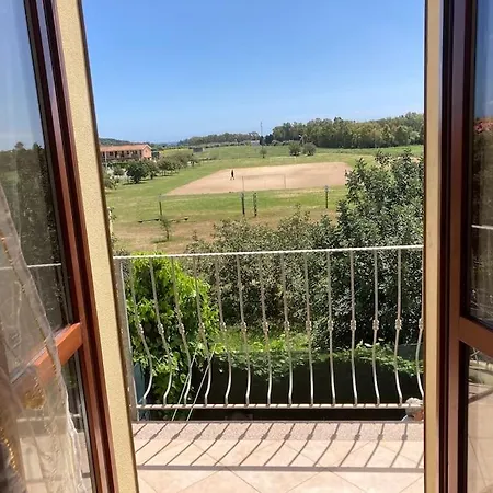 Bilocale Con Parcheggio In Zona Tranquilla Daire *