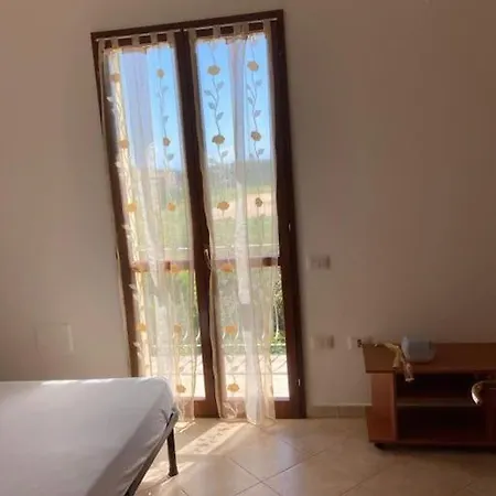 Daire Bilocale Con Parcheggio In Zona Tranquilla