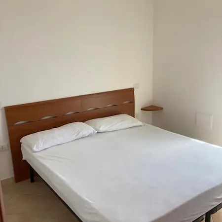 Bilocale Con Parcheggio In Zona Tranquilla * Pula